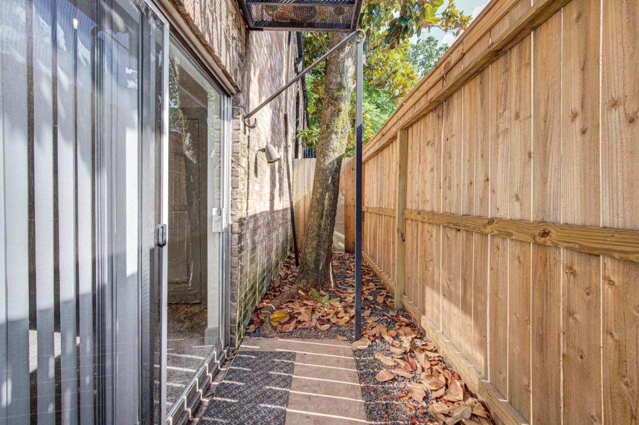 Trendy Midtown Apt, Walk To Shops & Sites, Pets Ok Х'юстон Екстер'єр фото