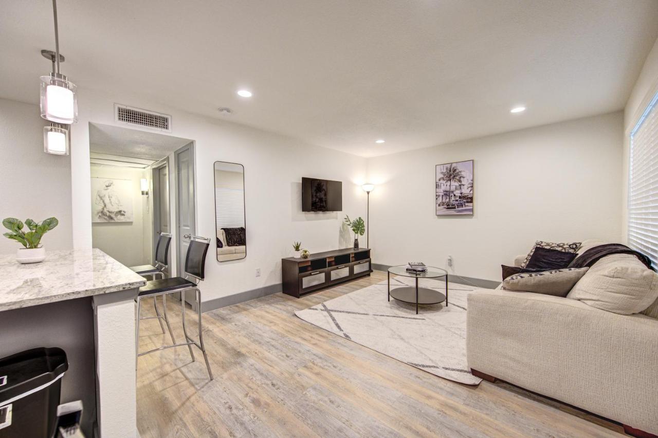 Trendy Midtown Apt, Walk To Shops & Sites, Pets Ok Х'юстон Екстер'єр фото