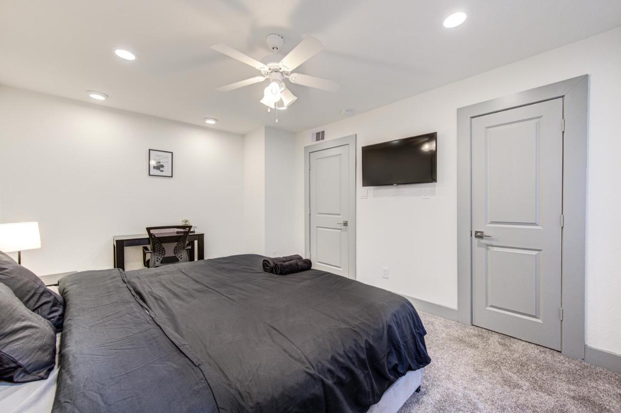 Trendy Midtown Apt, Walk To Shops & Sites, Pets Ok Х'юстон Екстер'єр фото