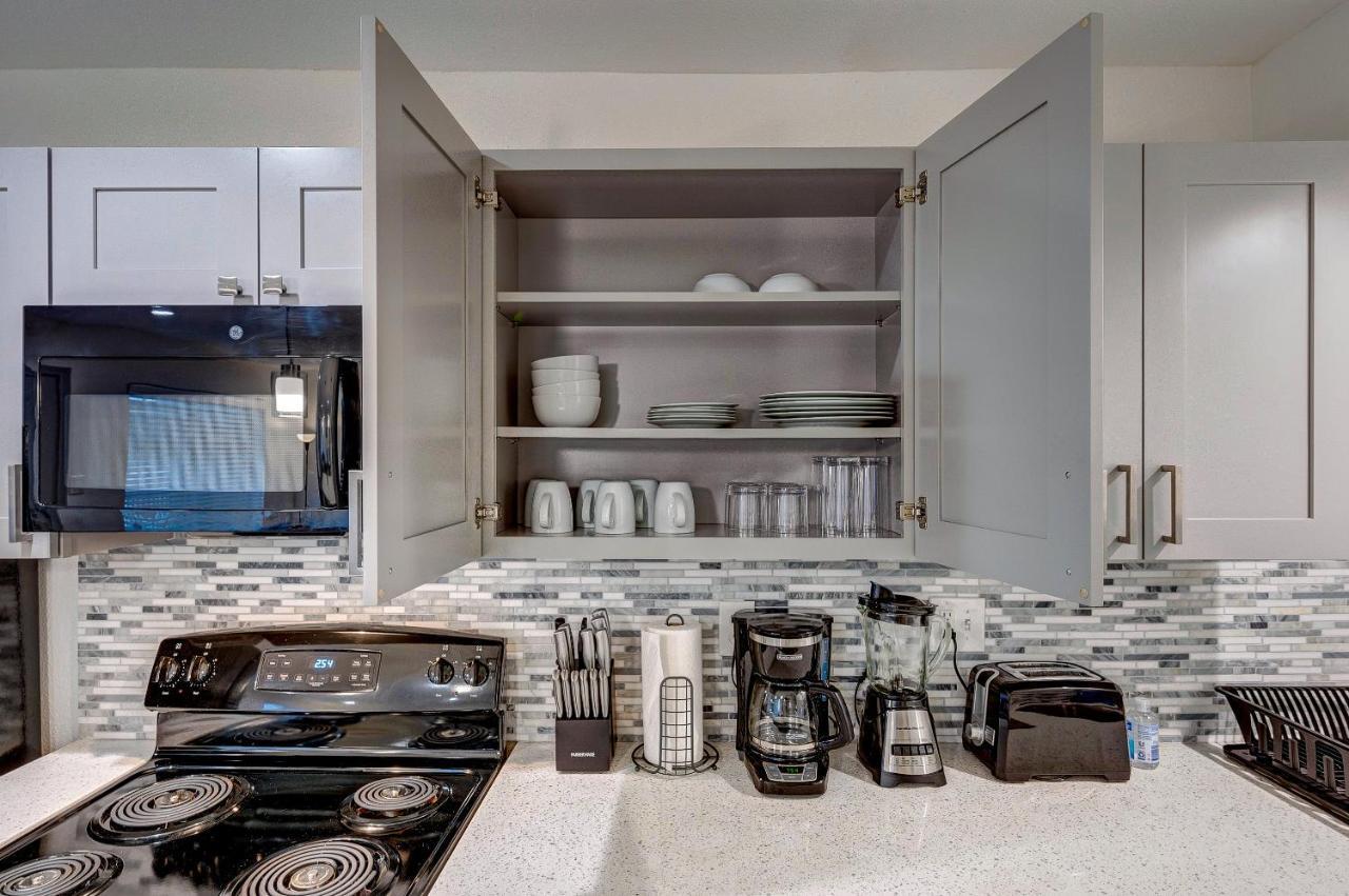 Trendy Midtown Apt, Walk To Shops & Sites, Pets Ok Х'юстон Екстер'єр фото