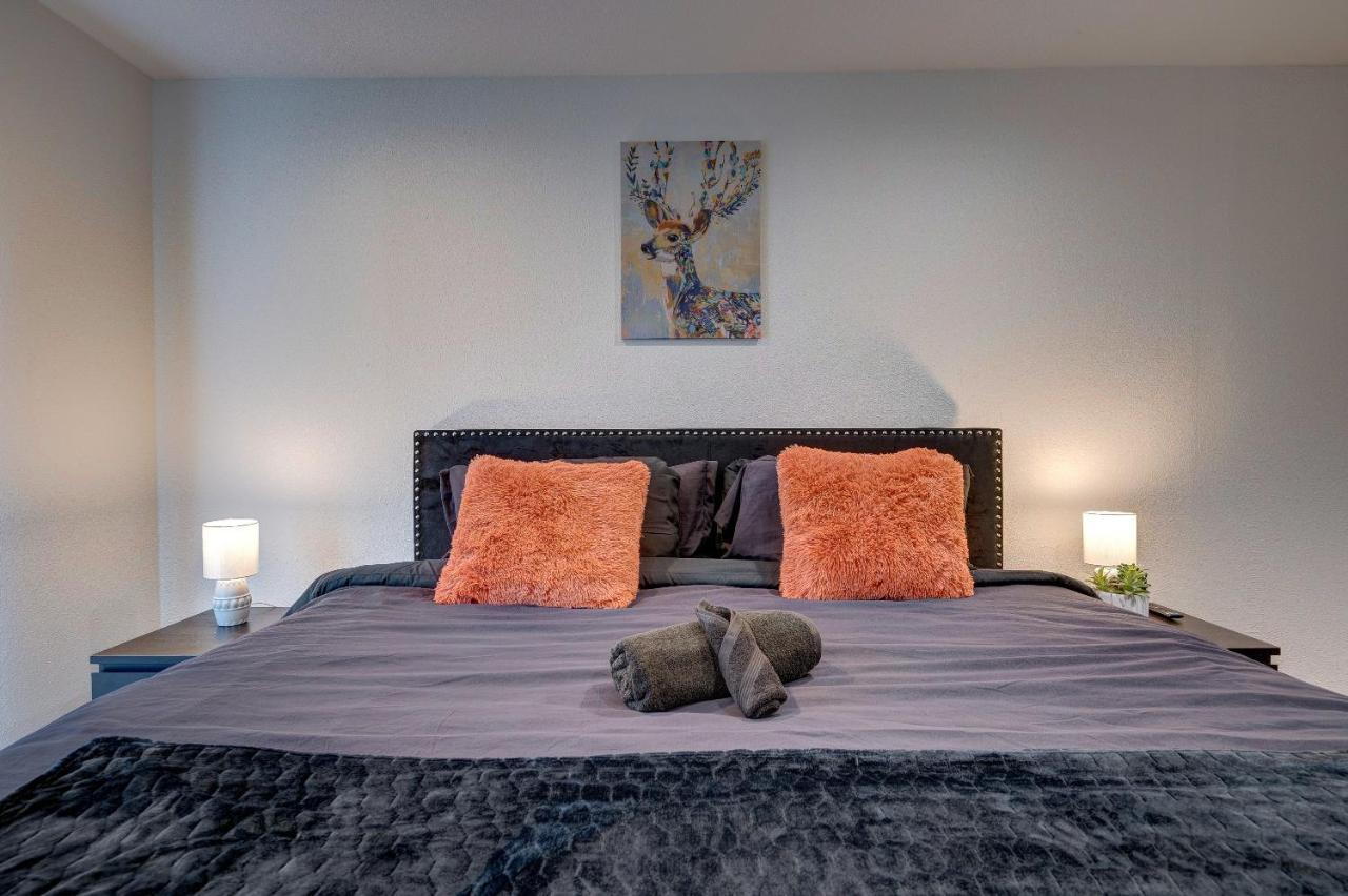 Trendy Midtown Apt, Walk To Shops & Sites, Pets Ok Х'юстон Екстер'єр фото