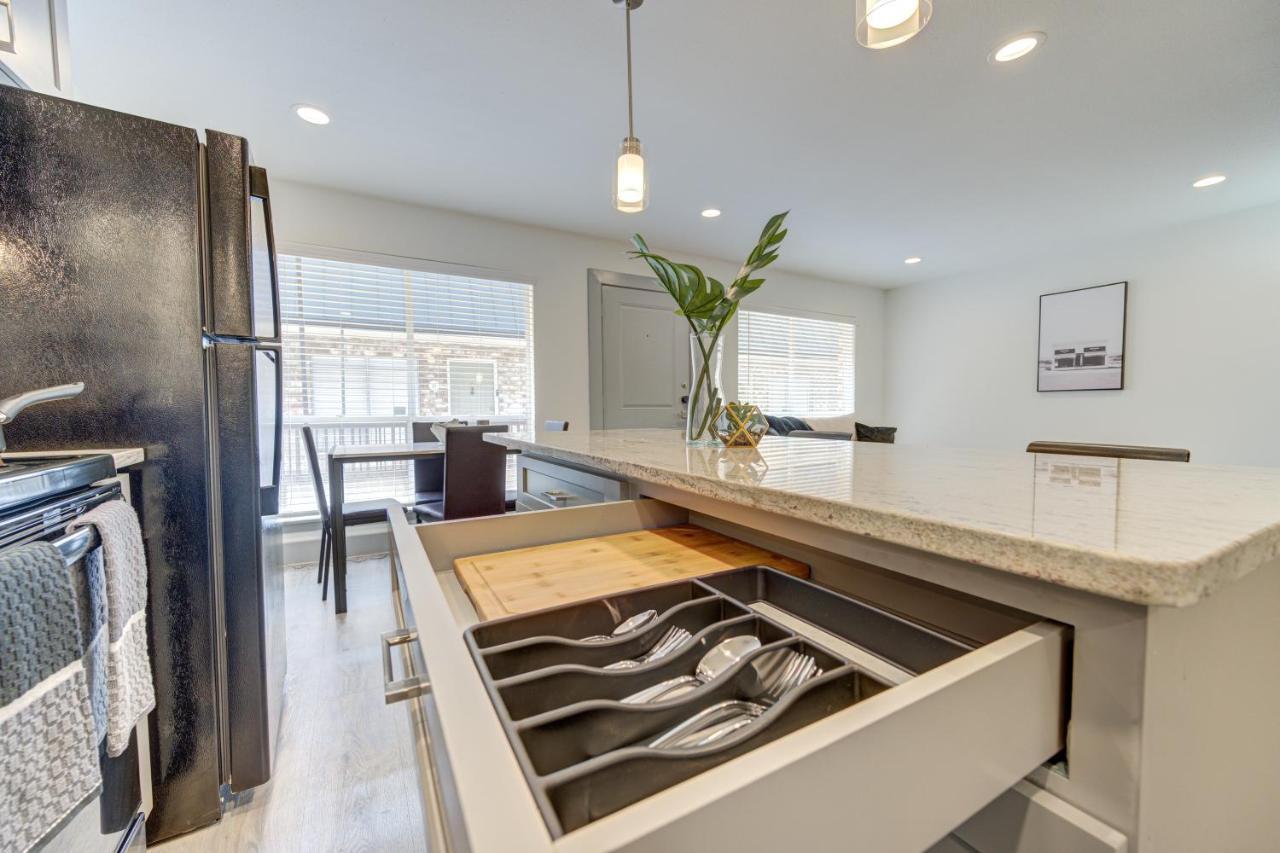 Trendy Midtown Apt, Walk To Shops & Sites, Pets Ok Х'юстон Екстер'єр фото