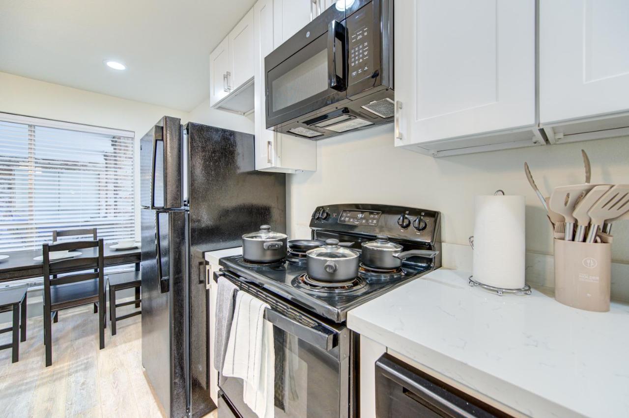 Trendy Midtown Apt, Walk To Shops & Sites, Pets Ok Х'юстон Екстер'єр фото