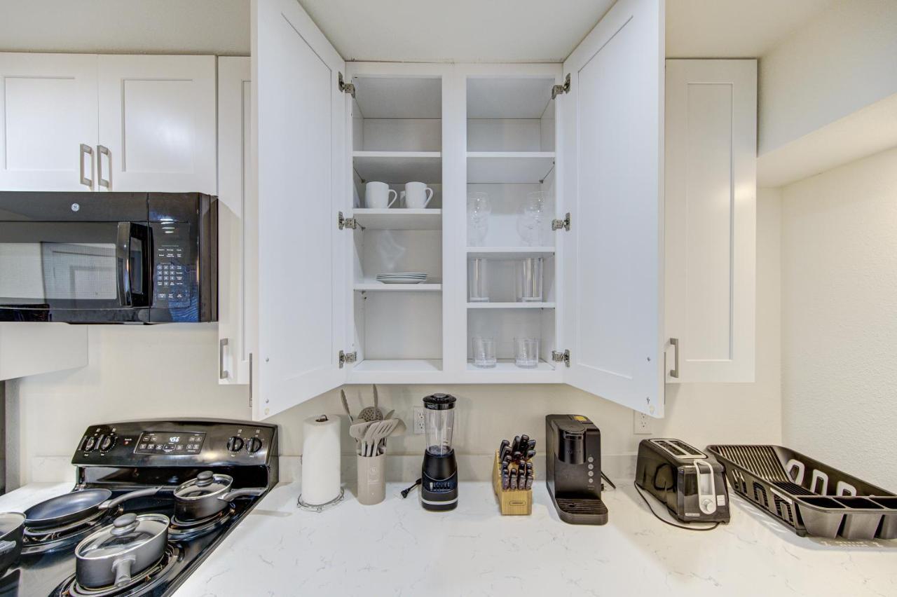Trendy Midtown Apt, Walk To Shops & Sites, Pets Ok Х'юстон Екстер'єр фото