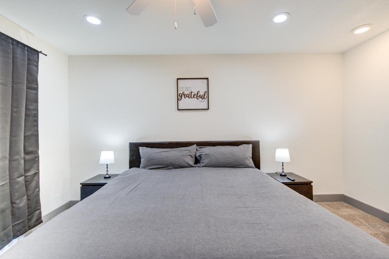 Trendy Midtown Apt, Walk To Shops & Sites, Pets Ok Х'юстон Екстер'єр фото